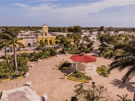 Plaza principal de Hunucmá, Yucatán